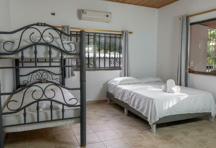 이코노이 4인룸, Casa Toboro