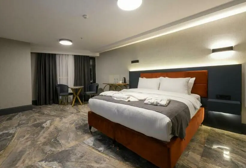 スーペリアールーム, Kurucesme Business