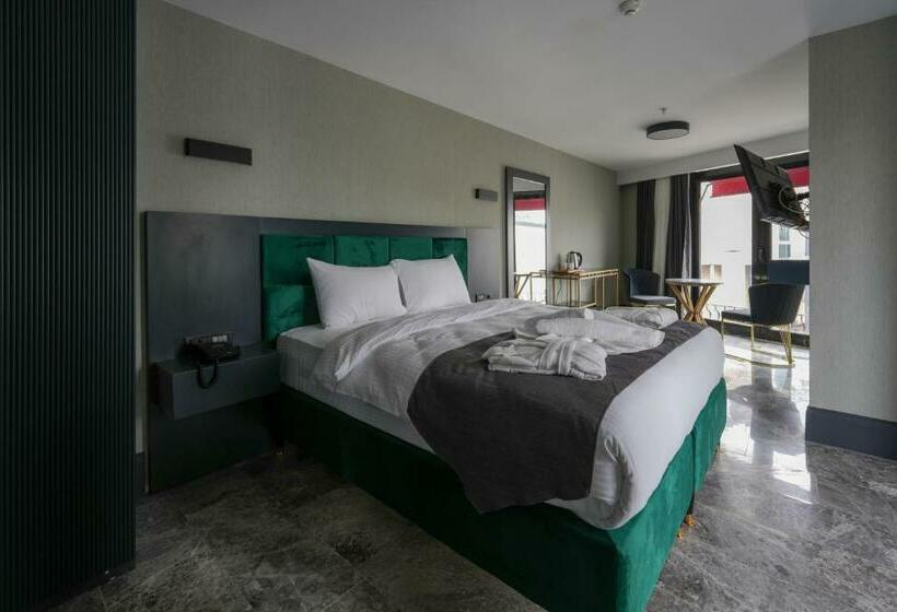 スーペリアールーム, Kurucesme Business