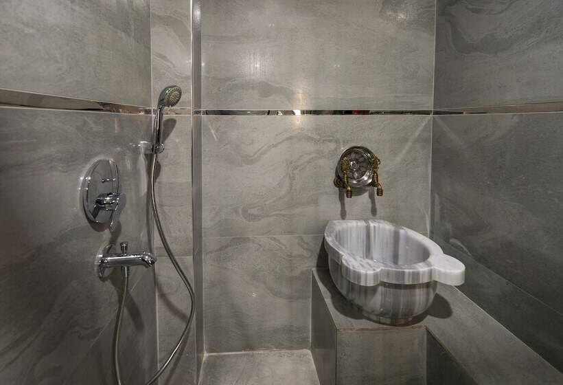 デラックスルーム, Kurucesme Business