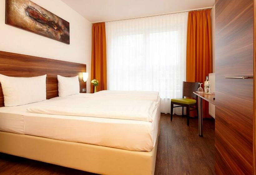 Quarto Estandar Individual, Ante Porta Das Stadt
