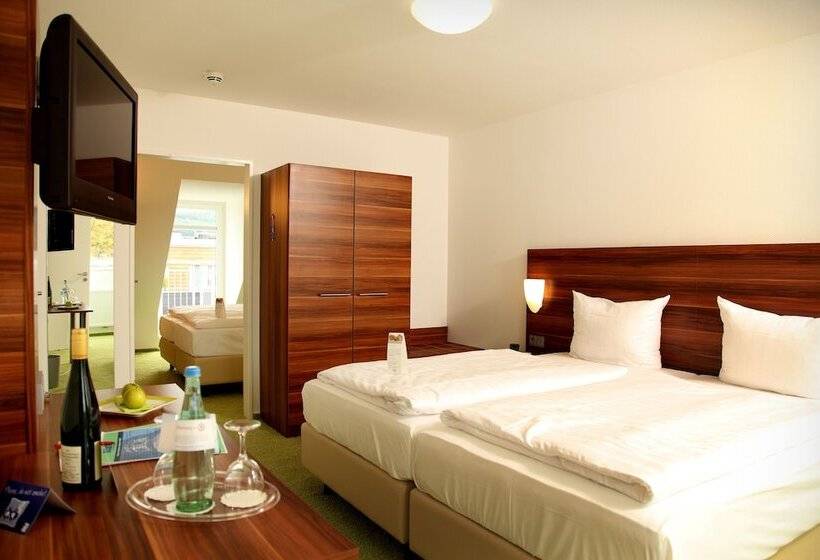 اتاق خانوادگی, Ante Porta Das Stadt