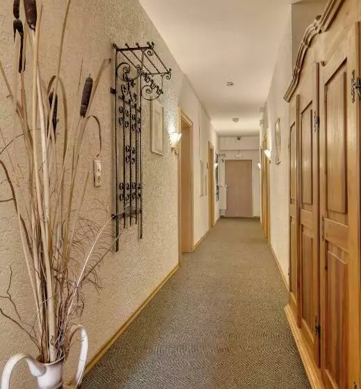 اتاق استاندارد یک نفره, Bayerischer Hof