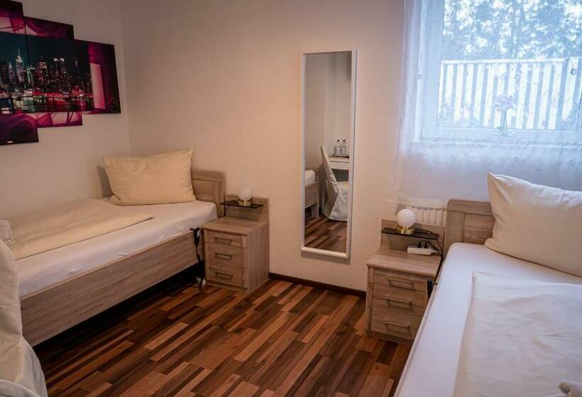 标准间, Bouzid Laatzen