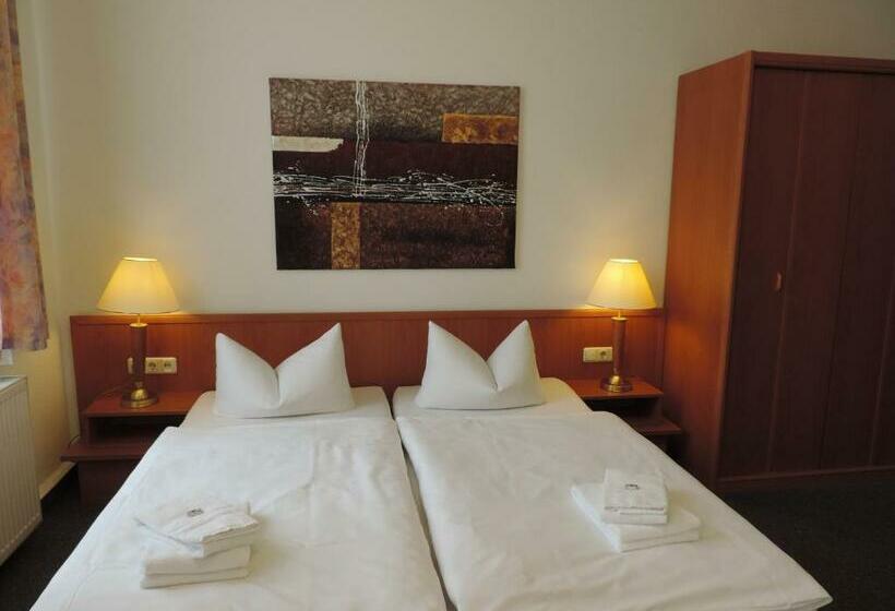 Номер Стандарт, Carl Von Clausewitz