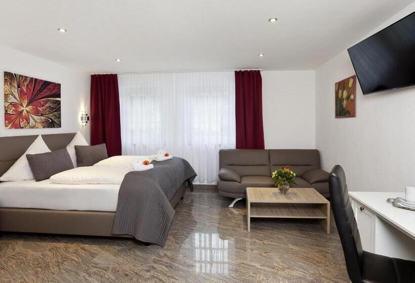 חדר סופריור, Central City