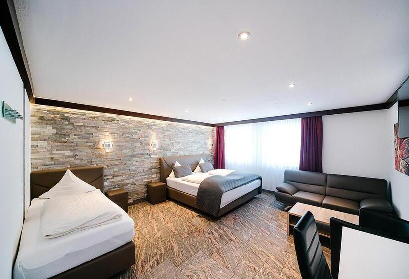 חדר קומפורט לשלושה, Central City