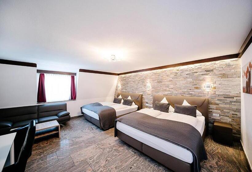 חדר משפתחתי סופריור, Central City