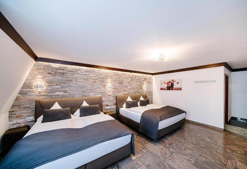 חדר משפתחתי סופריור, Central City