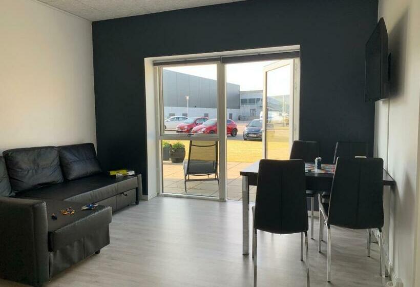 带2个卧室的公寓, Dana Cup Sportscenter