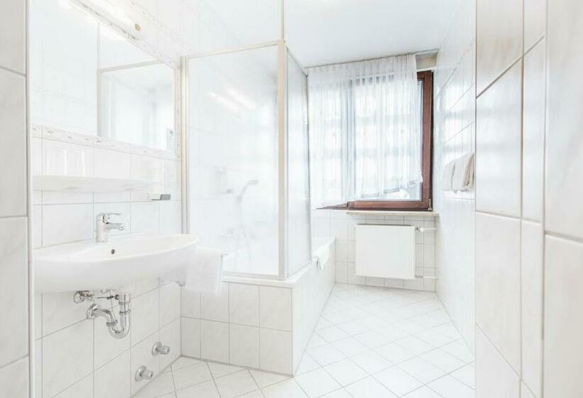 标准间, Eibacher Hof