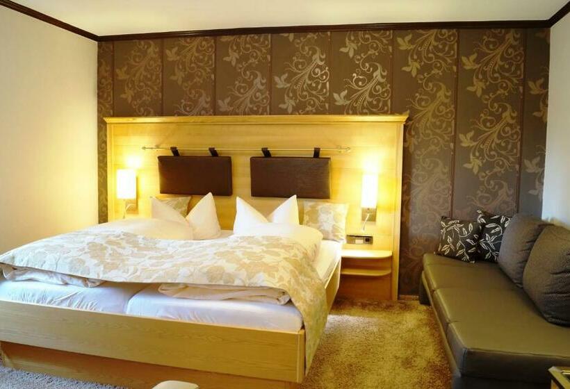 Номер Deluxe, Engemann Kurve