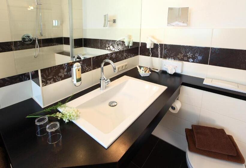 Номер Deluxe, Engemann Kurve