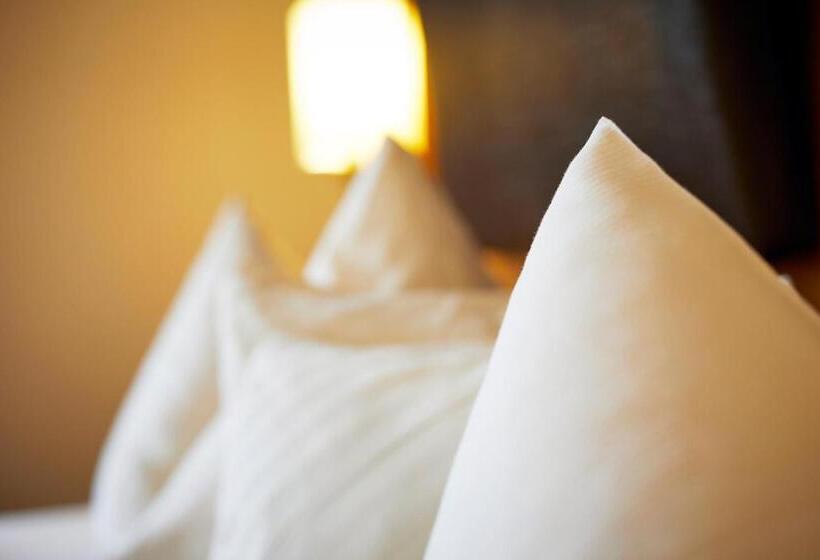 Номер Deluxe, Engemann Kurve