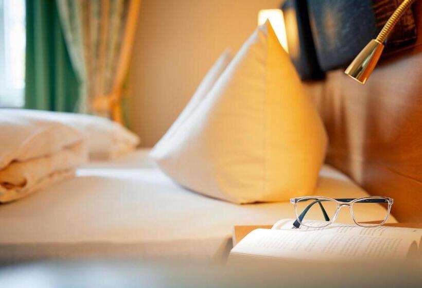 Номер Deluxe, Engemann Kurve