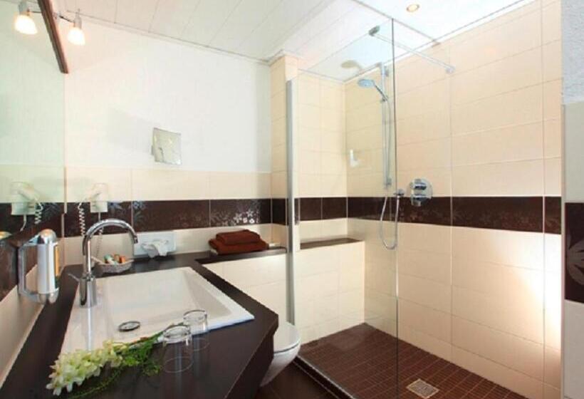 Полулюкс, Engemann Kurve