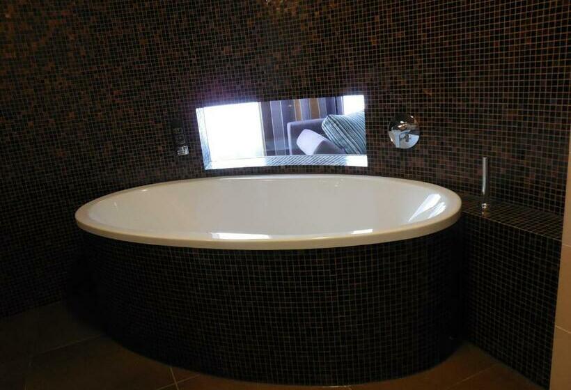 جناح, Gasthaus Alte Münze