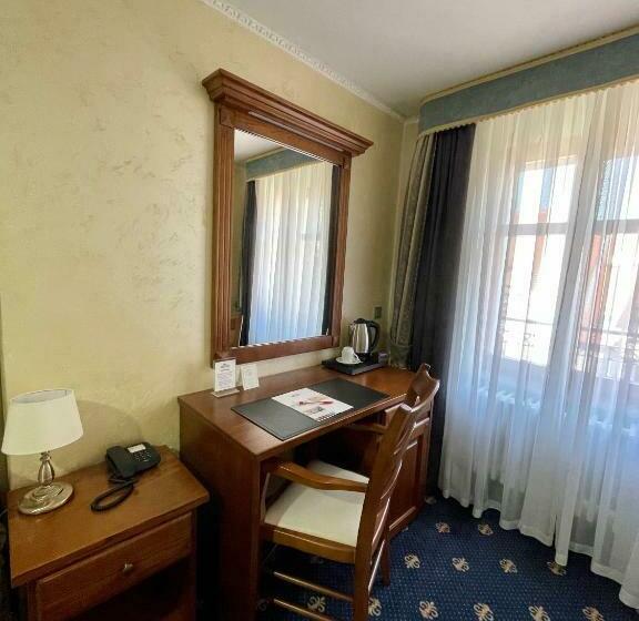 Номер Стандарт, Italia