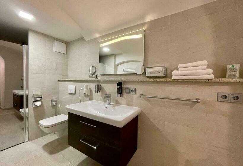 Номер Стандарт, Italia