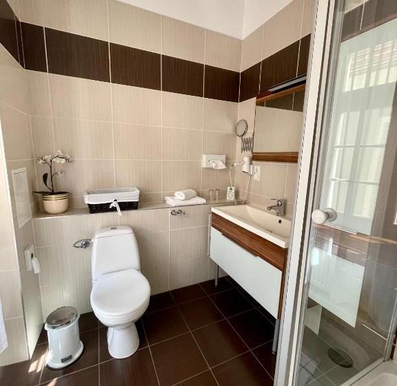 Номер Стандарт, Italia