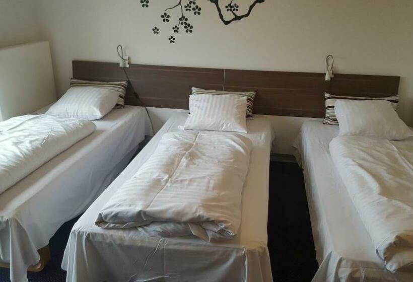 חדר קומפורט לשלושה, Onlysleep Oksebrovej