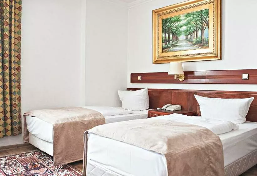 اتاق استاندارد, Ravel International