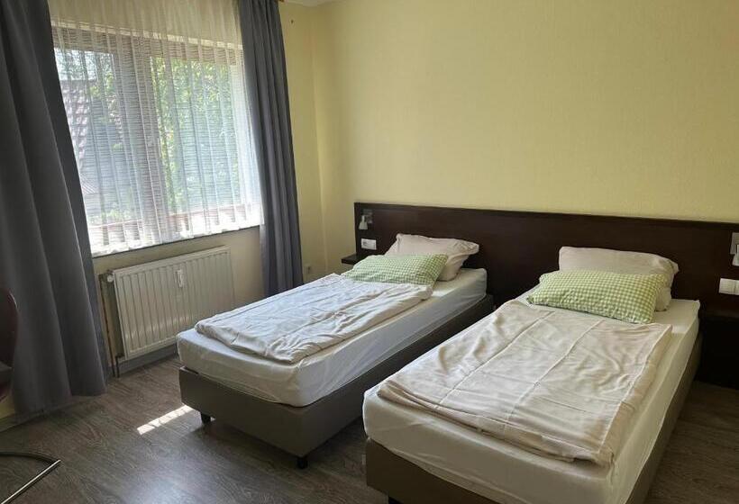 غرفة قياسية حمام مشترك, Rennekamp