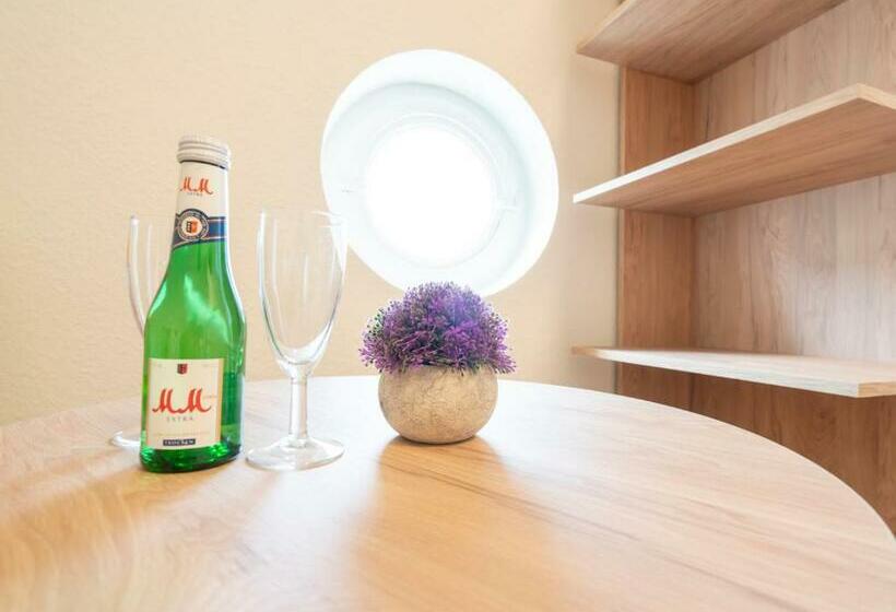 חדר סטנדרט יחיד, Restaurant Schwert