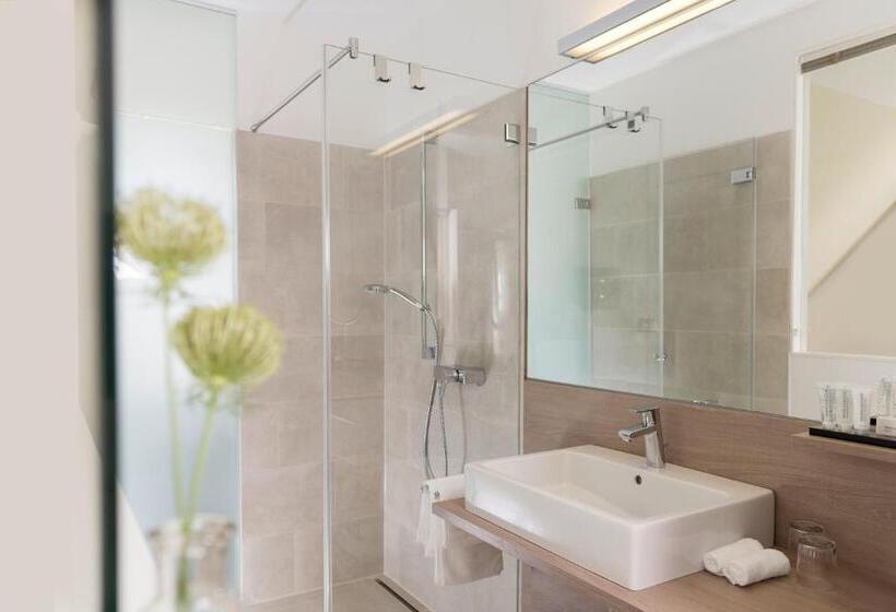 Quarto superior, Schmucke Witwe