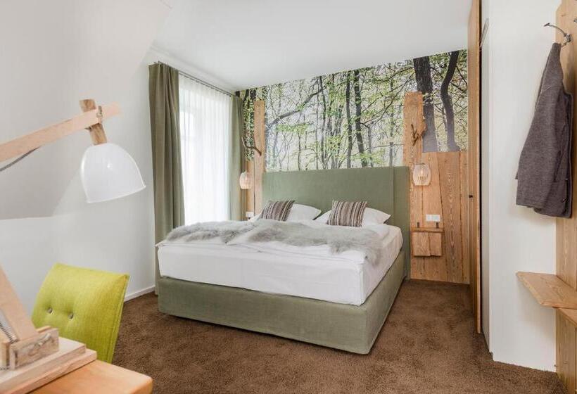 Quarto superior, Schmucke Witwe