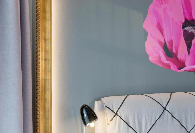 Quarto superior, Schmucke Witwe