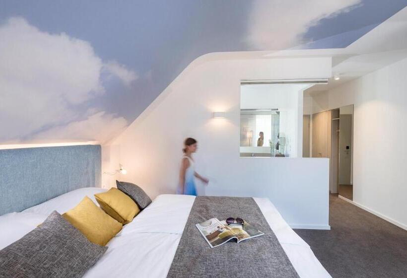 Quarto deluxe, Schmucke Witwe