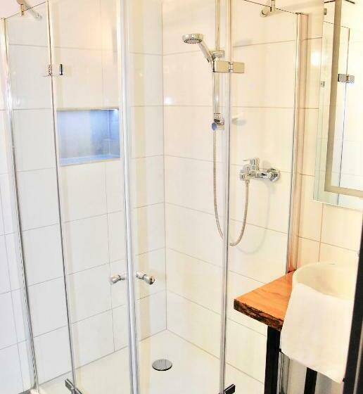 豪华房间, Tat Tagungs Und Gästehaus