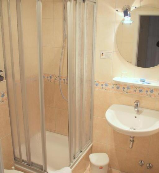 חדר סטנדרט, Thormählen