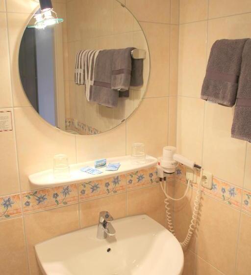 חדר סטנדרט יחיד, Thormählen