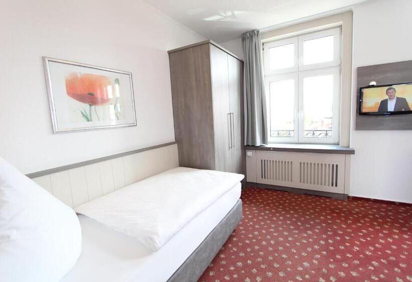 חדר סטנדרט יחיד, Thormählen