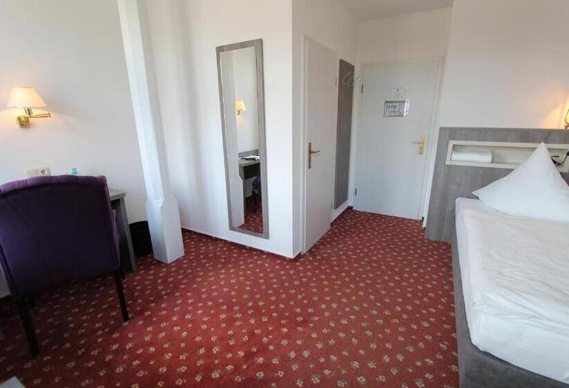 חדר סטנדרט יחיד, Thormählen