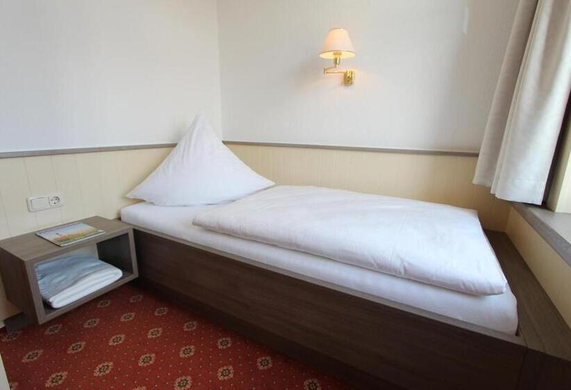 חדר סטנדרט יחיד, Thormählen