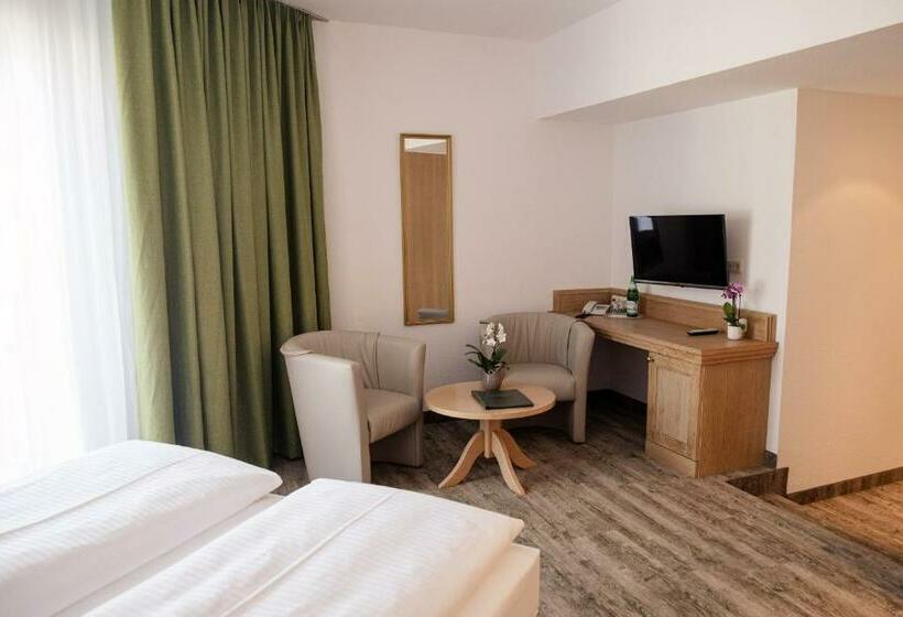 Номер Стандарт, Waldidyll