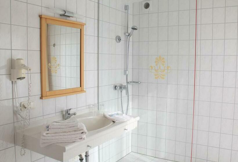 Номер Стандарт, Waldidyll