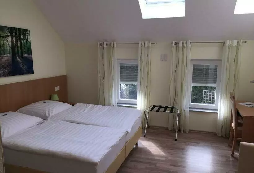 スタンダードルーム, Pension Im Wirtshaus Himberg