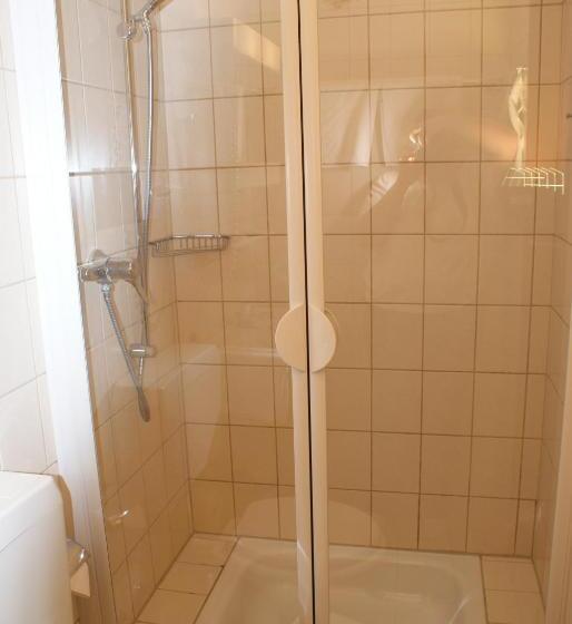 标准间, Zum Jägerkrug