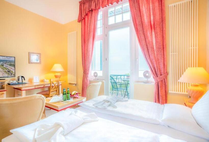 海景标准间带阳台, Strandhotel Möwe