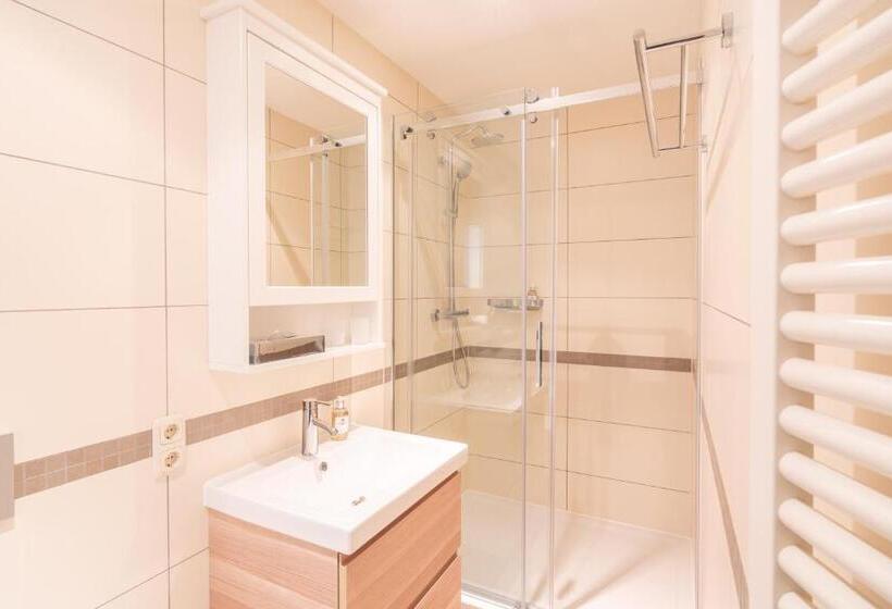 海景标准间带阳台, Strandhotel Möwe