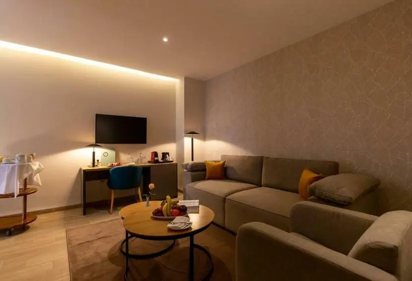 سوییت سوپریور, Golden Tulip Opera Alger