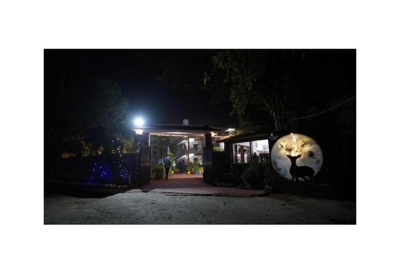 디럭스 룸, Hr Dukes Den Resort