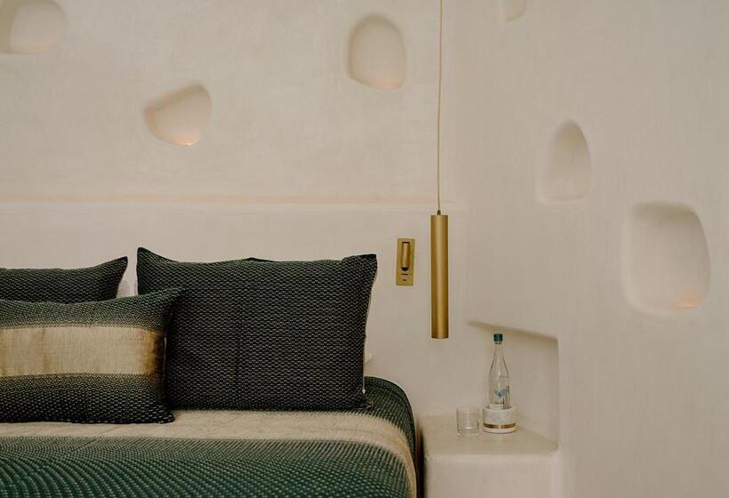 اتاق سوپریور با تخت بزرگ, Milam