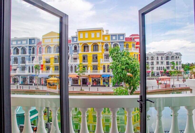 اتاق استاندارد چهارنفره با بالکن, P Boutique Hotel Grand World Phú Quốc