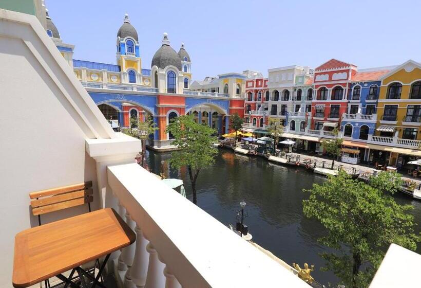 اتاق استاندارد چهارنفره با بالکن, P Boutique Hotel Grand World Phú Quốc