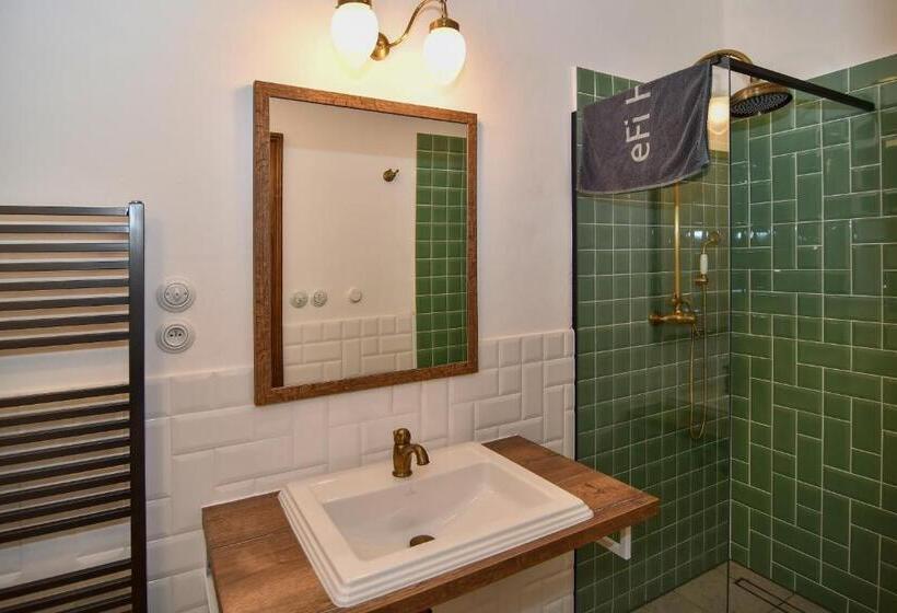 דירת חדר סופריור, Zámek Castle Račice   Předzámčí Forecastle